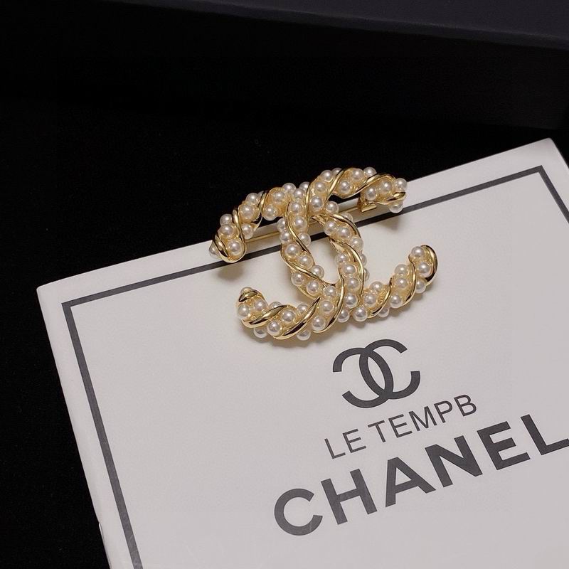 Chanel Brooch 10yxx35 (5)