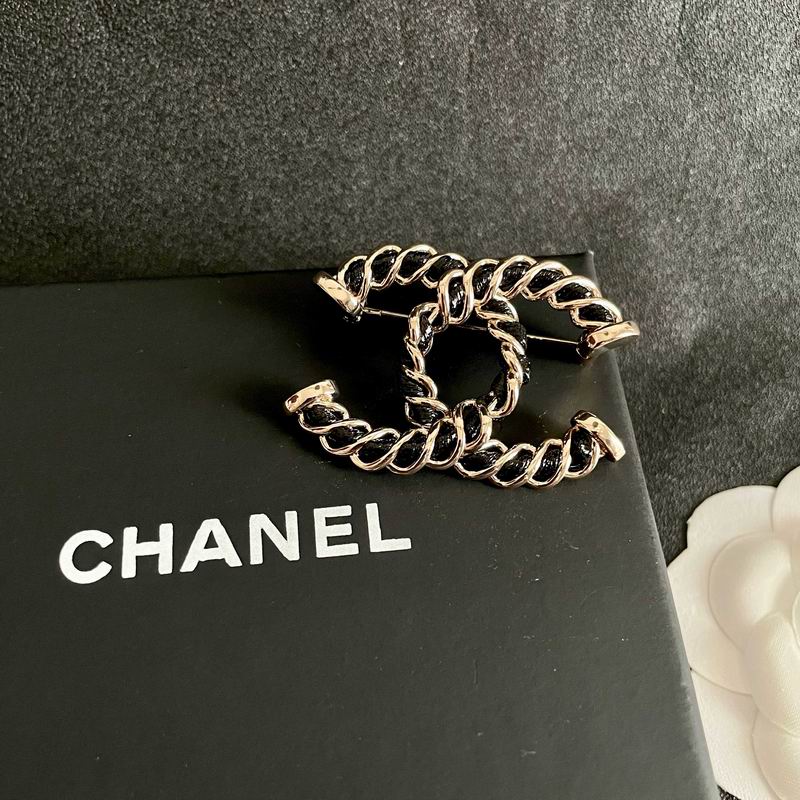 Chanel Brooch 10yxx36 (6)
