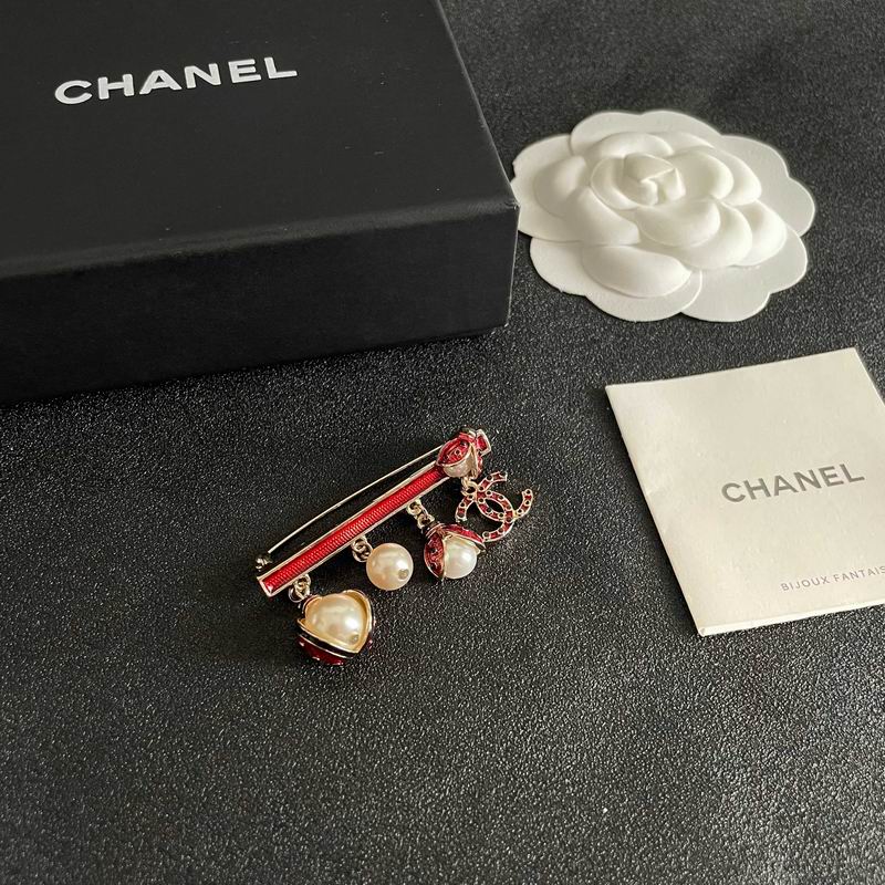 Chanel Brooch 10yxx38 (2)
