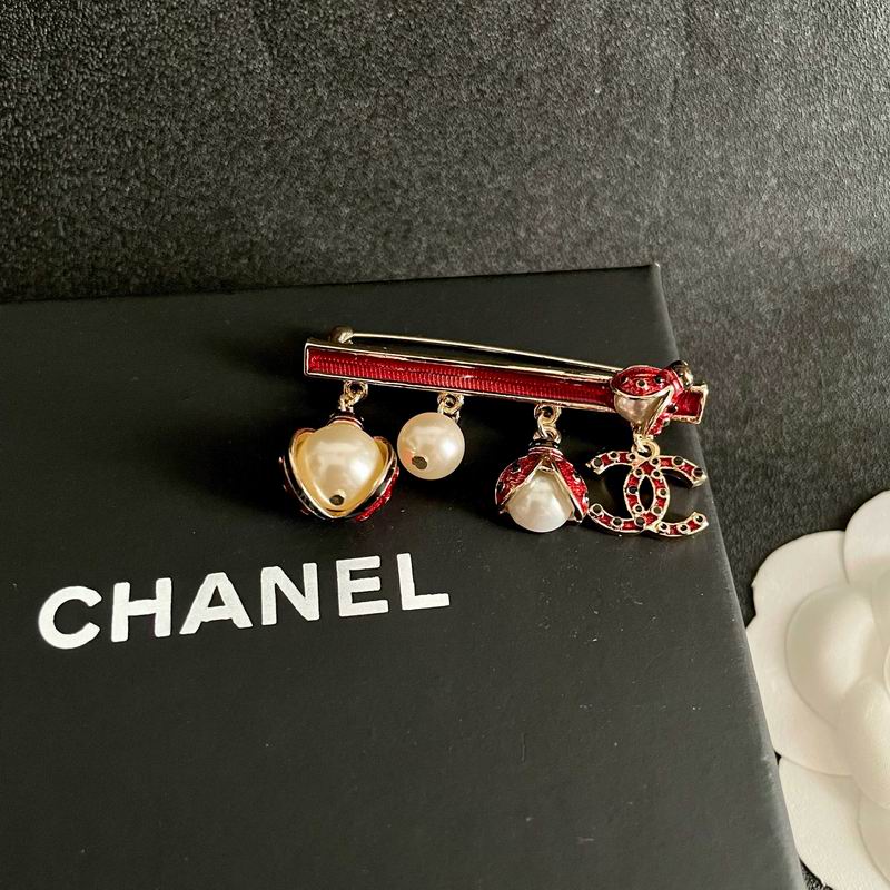 Chanel Brooch 10yxx38 (5)