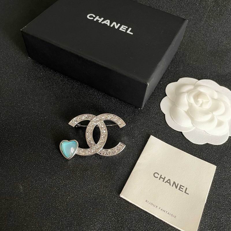 Chanel Brooch 10yxx40 (1)