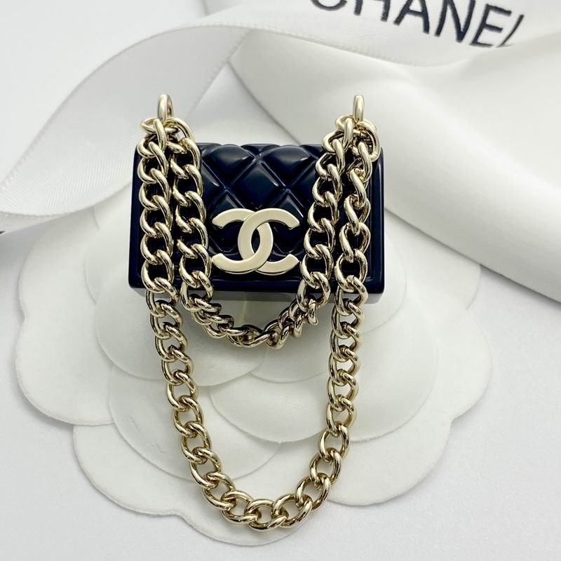 Chanel Brooch 10yxx41 (1)
