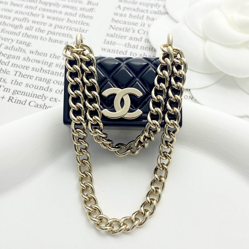 Chanel Brooch 10yxx41 (3)