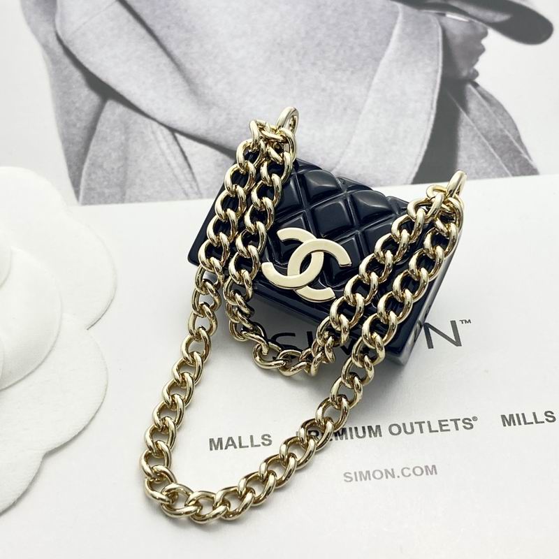 Chanel Brooch 10yxx41 (4)