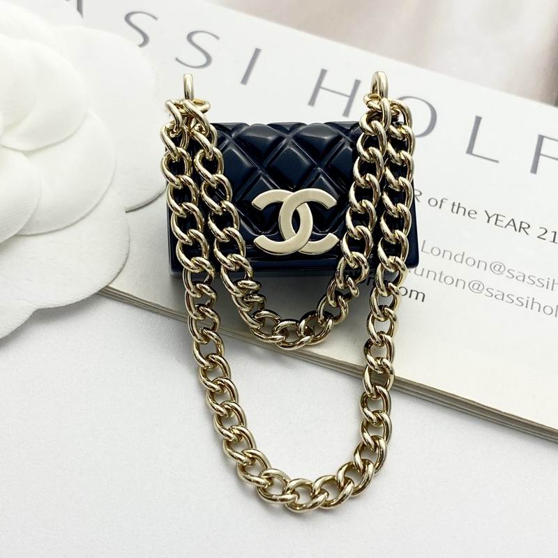 Chanel Brooch 10yxx41 (7)