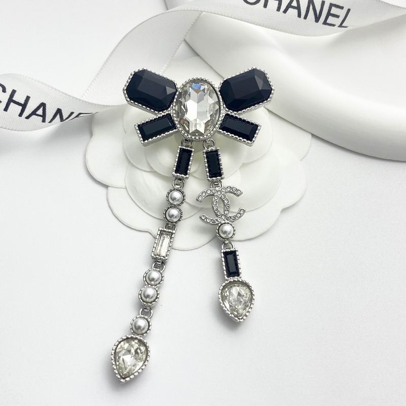 Chanel Brooch 10yxx43 (3)