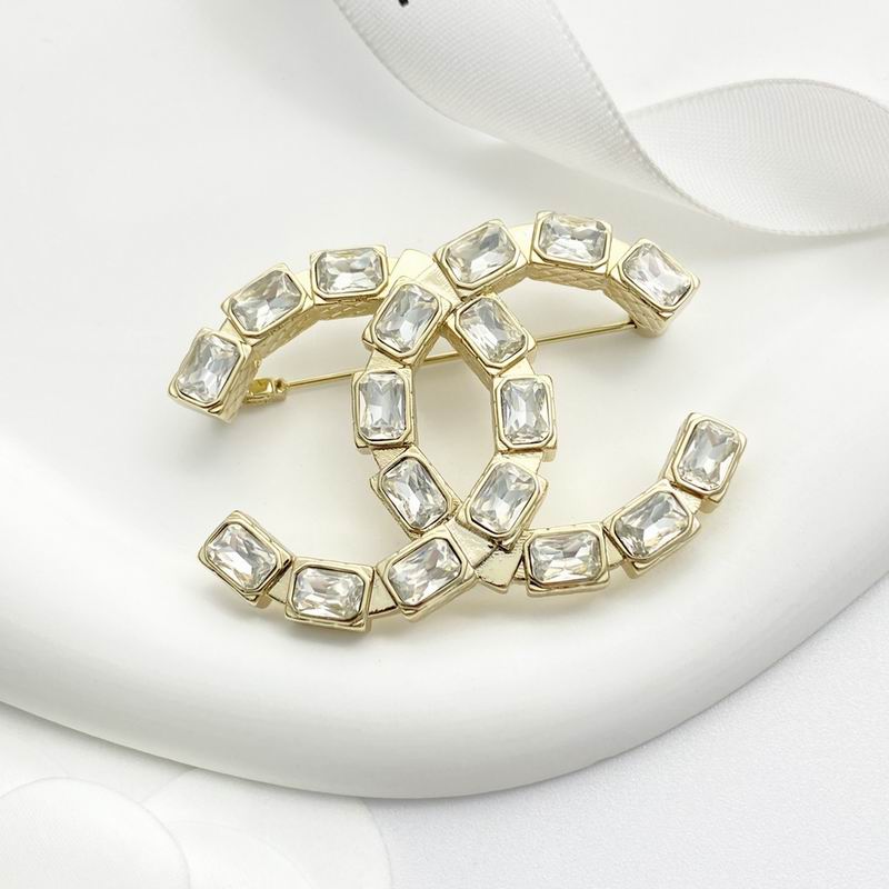 Chanel Brooch 10yxx44 (3)