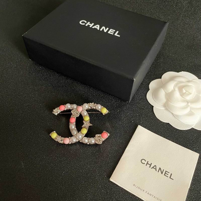Chanel Brooch 10yxx46 (1)