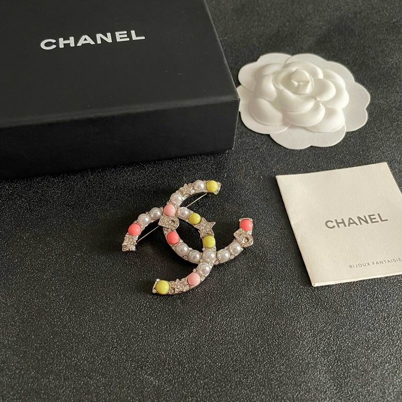 Chanel Brooch 10yxx46 (2)