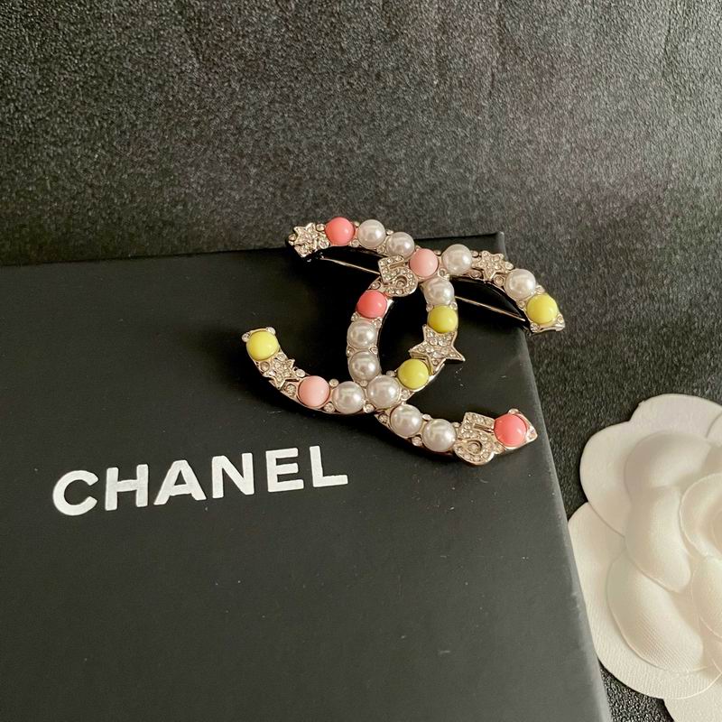Chanel Brooch 10yxx46 (5)