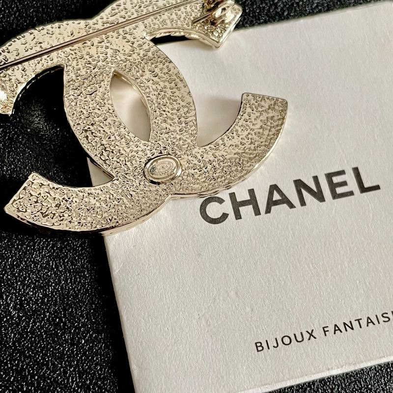 Chanel Brooch 10yxx50 (3)