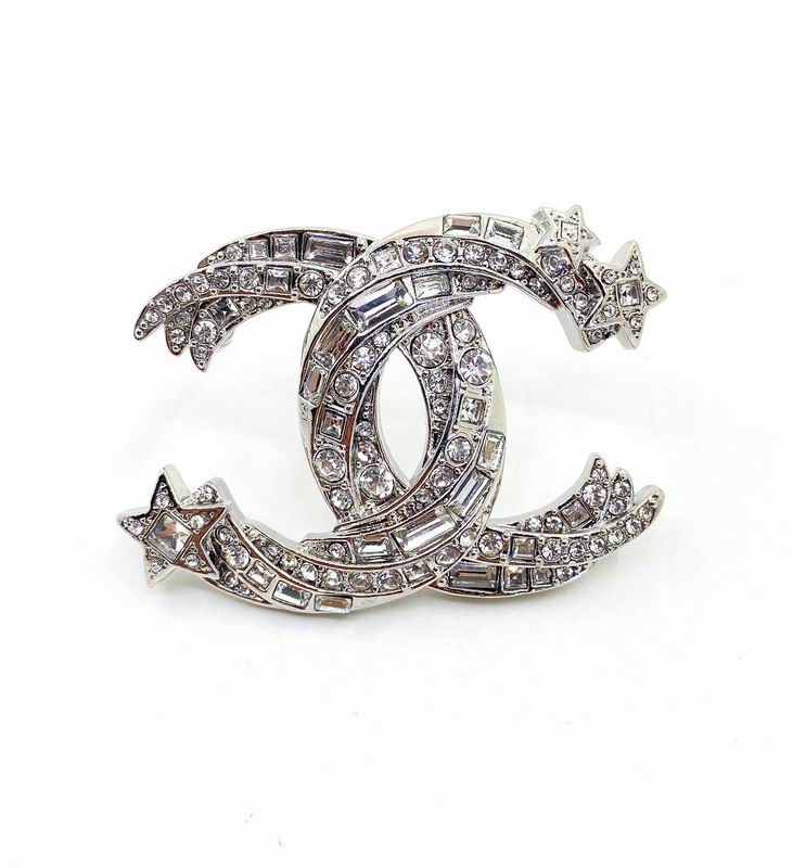 Chanel Brooch 10yxx53 (1)