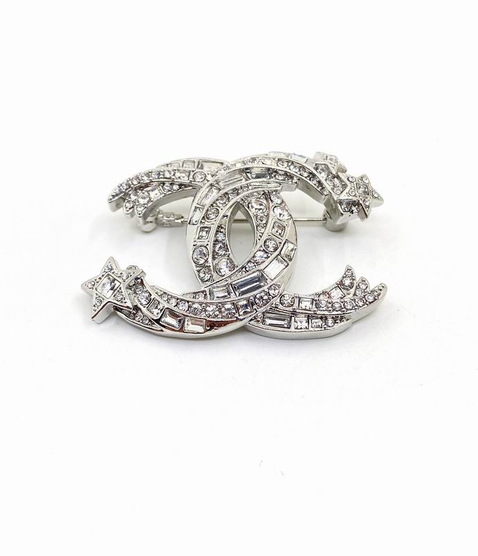 Chanel Brooch 10yxx53 (2)