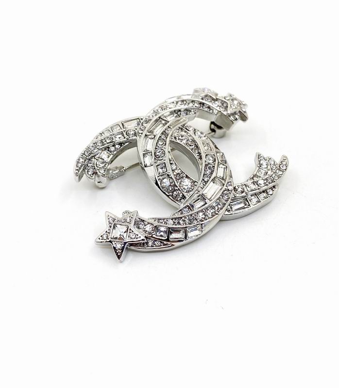 Chanel Brooch 10yxx53 (6)