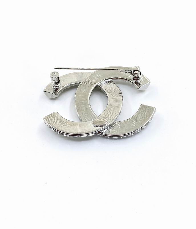 Chanel Brooch 10yxx54 (2)