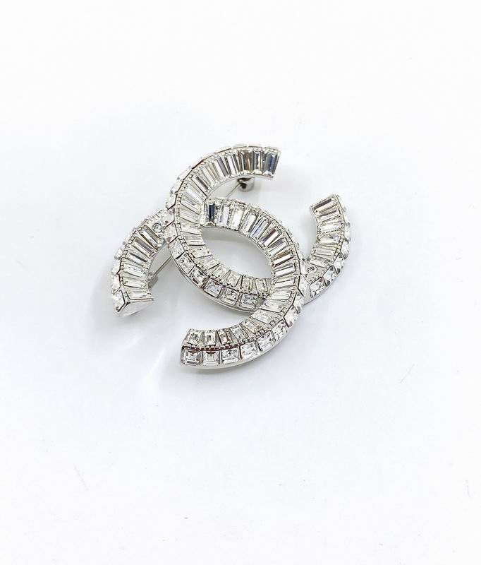Chanel Brooch 10yxx54 (3)