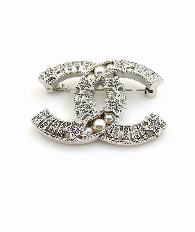 Chanel Brooch 10yxx55 (3)