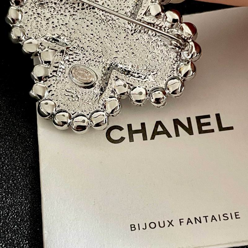 Chanel Brooch 10yxx58 (5)