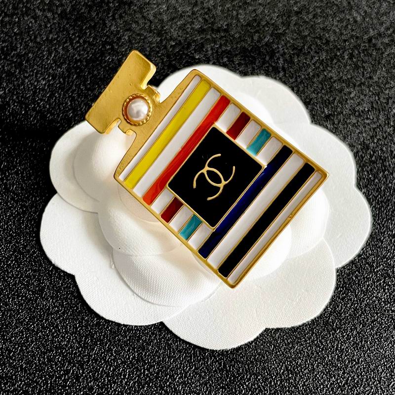 Chanel Brooch 10yxx60 (4)