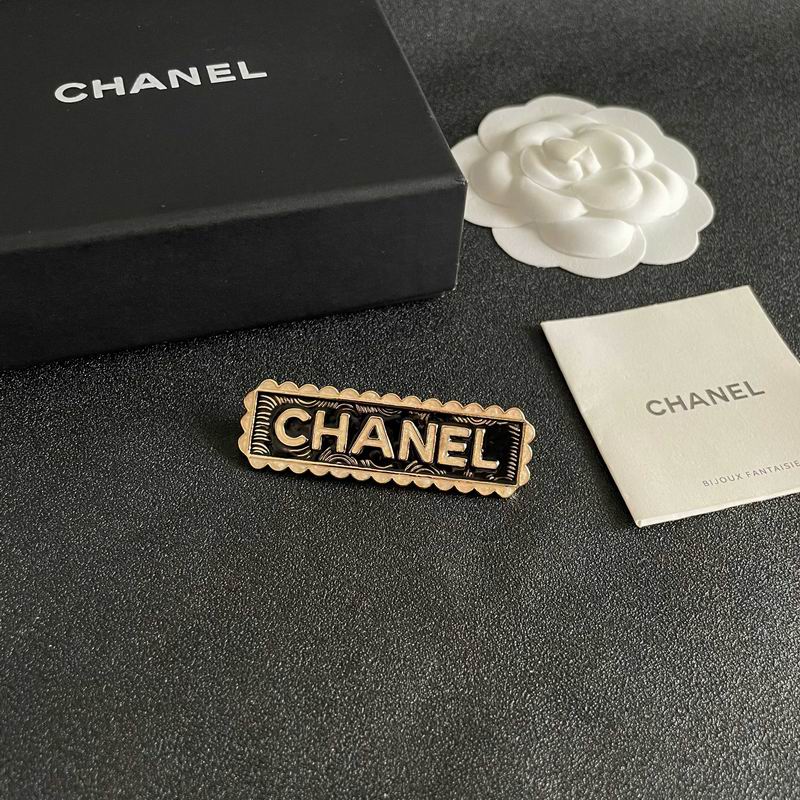 Chanel Brooch 10yxx61 (2)