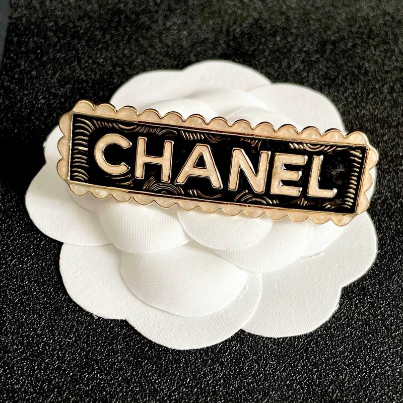 Chanel Brooch 10yxx61 (4)