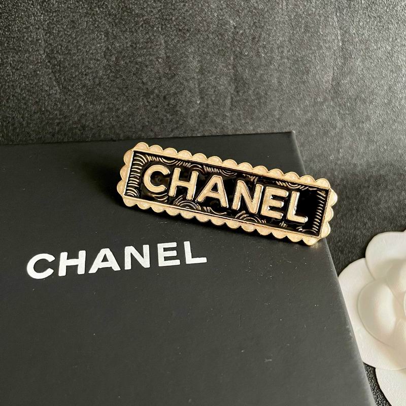 Chanel Brooch 10yxx61 (5)