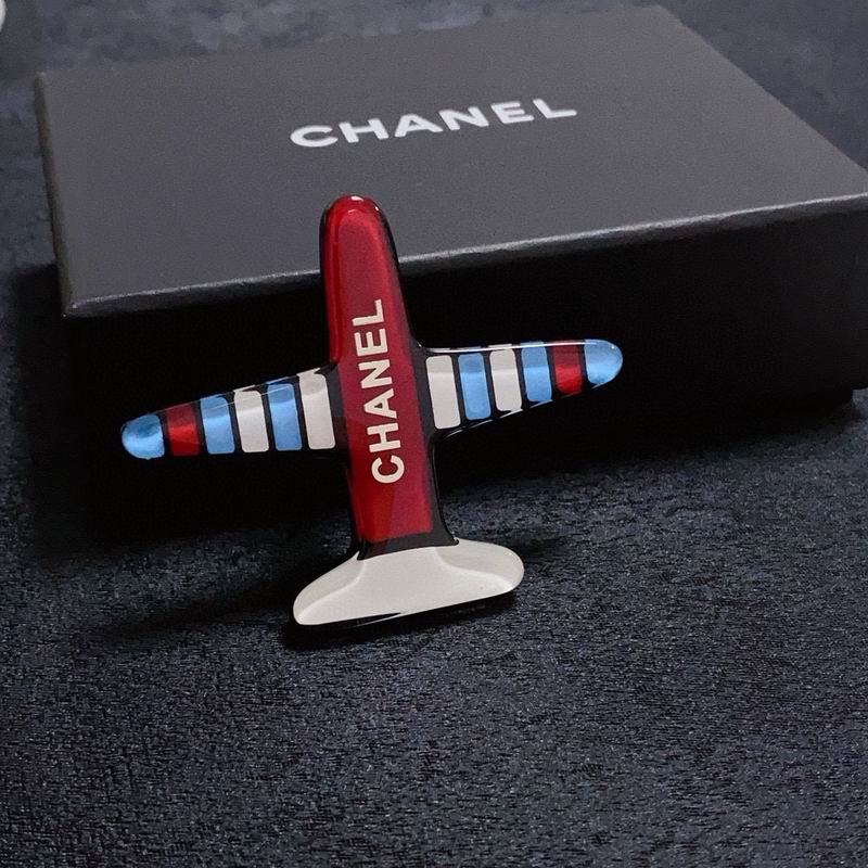 Chanel Brooch 10yxx63 (4)