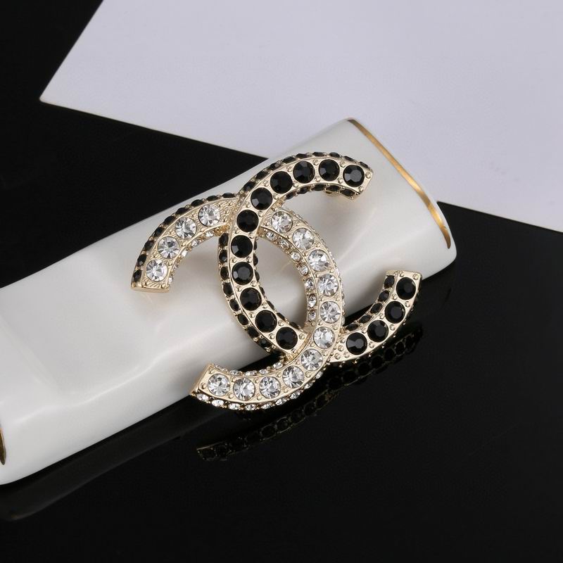 Chanel Brooch 10yxx64 (6)