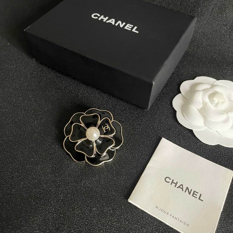 Chanel Brooch 10yxx65 (7)