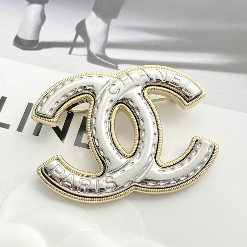 Chanel Brooch 10yxx66 (5)