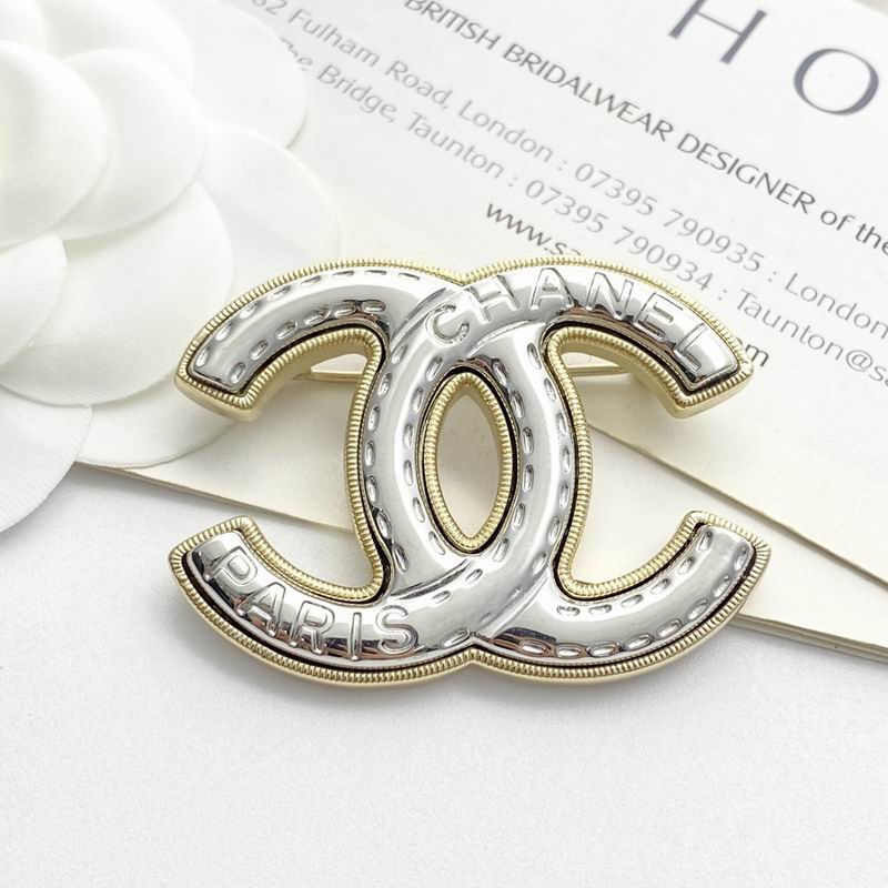 Chanel Brooch 10yxx66 (7)