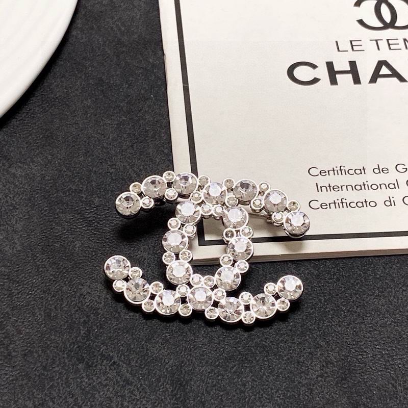Chanel Brooch 10yxx67 (5)
