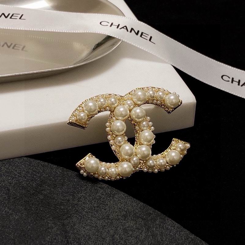 Chanel Brooch 10yxx69 (2)