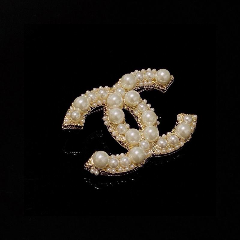 Chanel Brooch 10yxx69 (8)