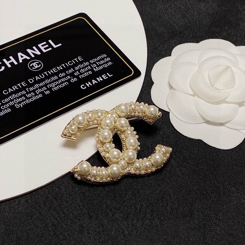Chanel Brooch 10yxx69 (9)