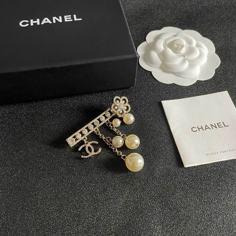 Chanel Brooch 10yxx70 (2)