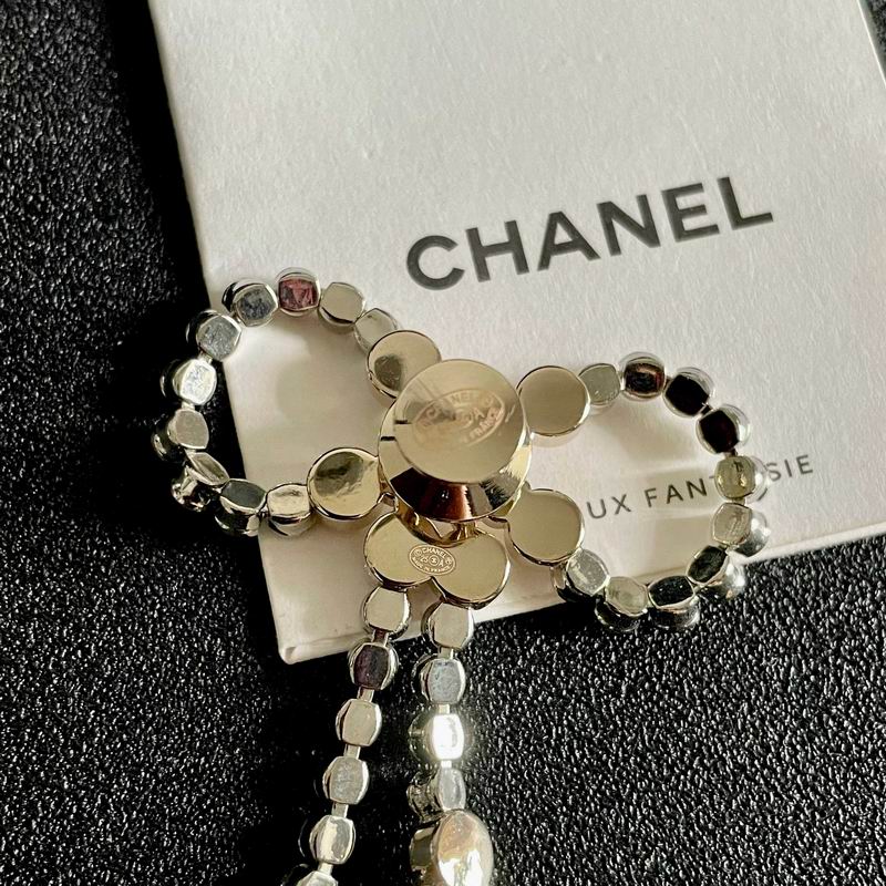 Chanel Brooch 10yxx71 (3)