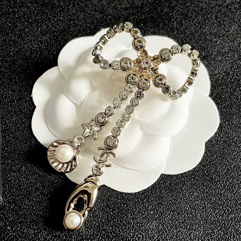 Chanel Brooch 10yxx71 (4)
