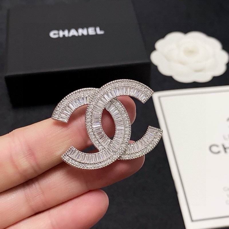 Chanel Brooch 10yxx74 (6)