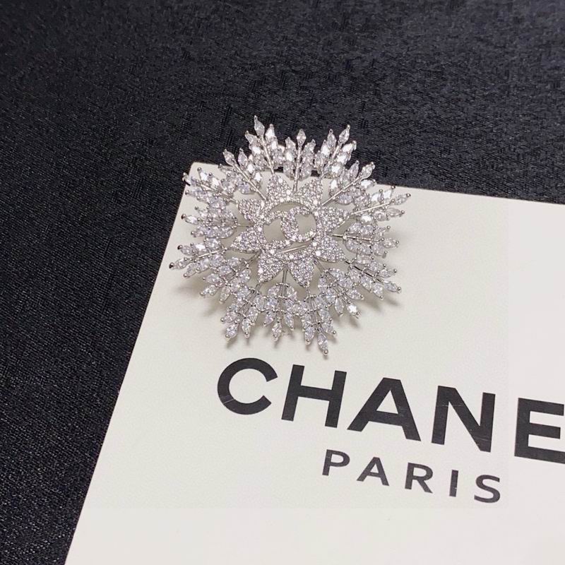 Chanel Brooch 10yxx75 (1)