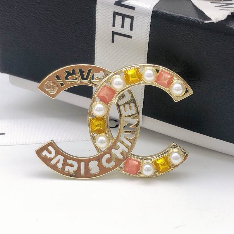 Chanel Brooch 10yxx76 (3)