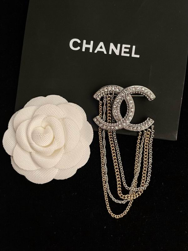 Chanel Brooch 10yxx77 (2)