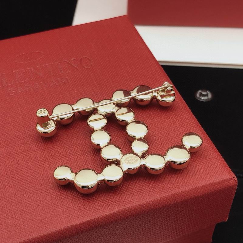 Chanel Brooch 10yxx78 (7)