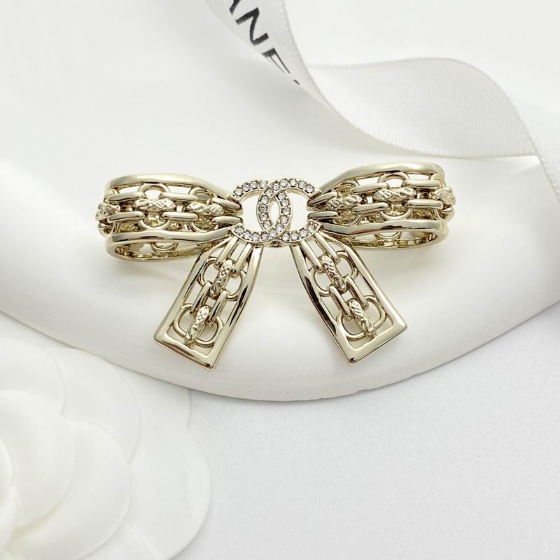 Chanel Brooch 10yxx79 (2)