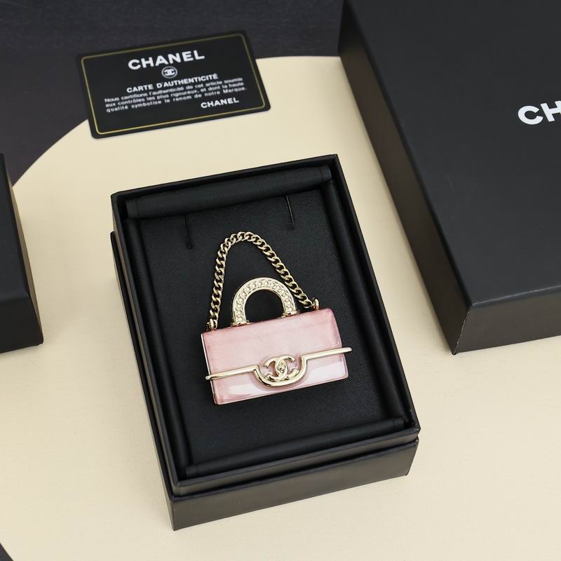 Chanel Brooch 10yxx80 (2)