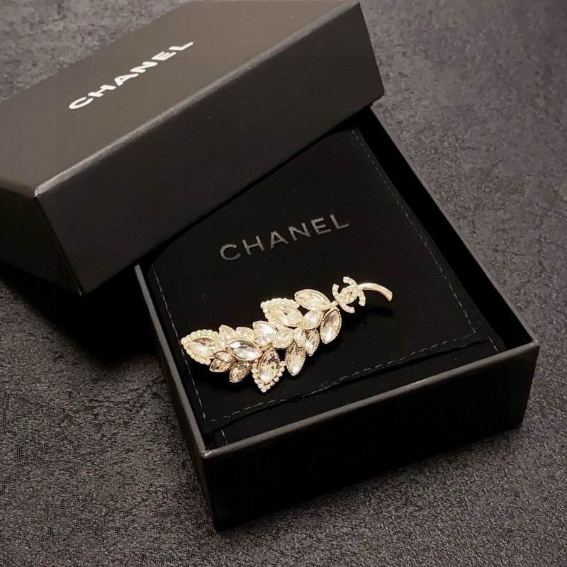 Chanel Brooch 10yxx81 (4)