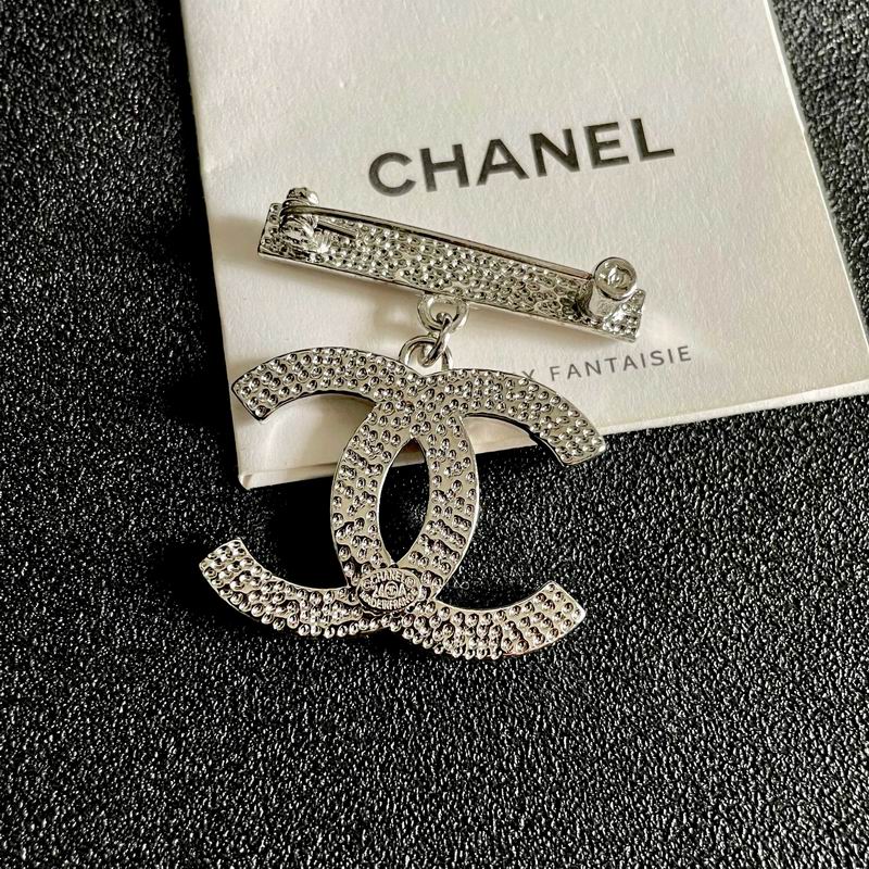 Chanel Brooch 10yxx85 (3)