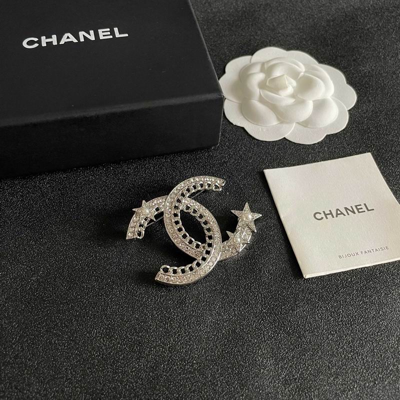 Chanel Brooch 10yxx87 (4)