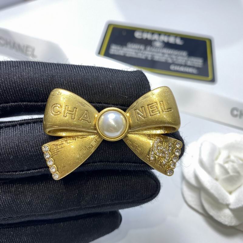 Chanel Brooch 10yxx88 (1)