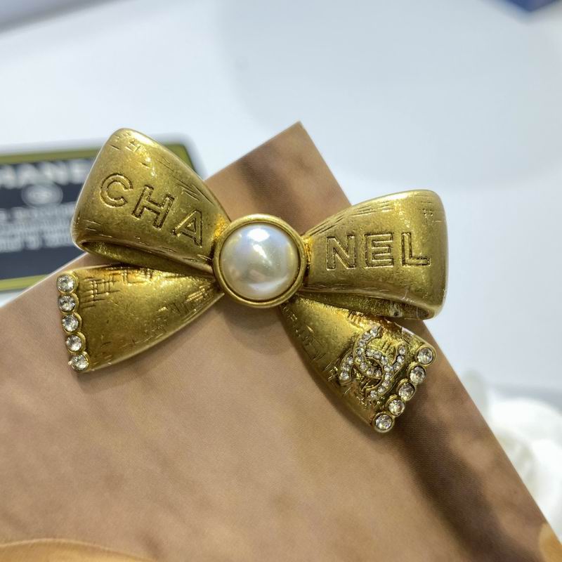 Chanel Brooch 10yxx88 (5)